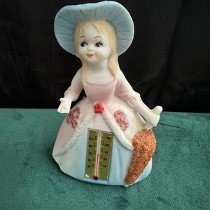 Vintage Napco ware, porcelain southern belle figurine.